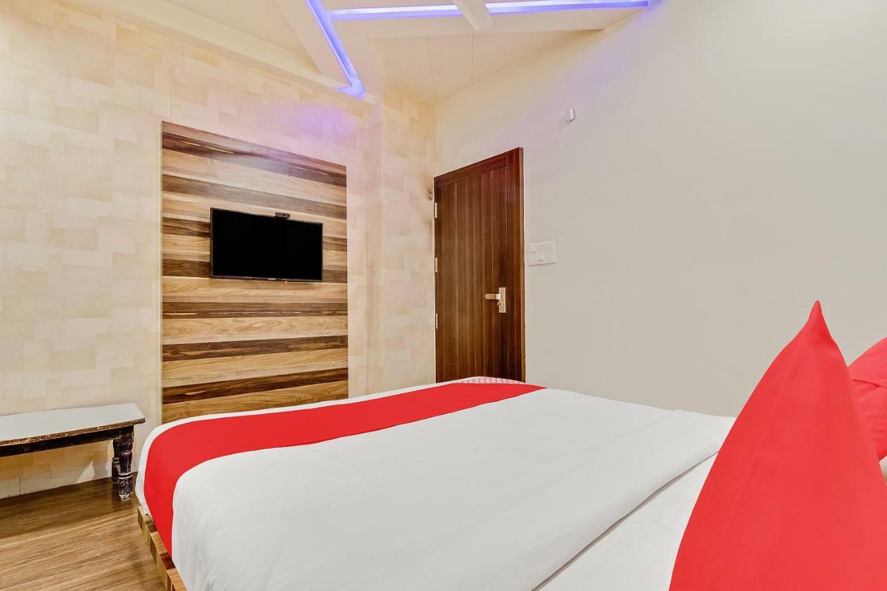 Oyo 47777 Hotel Laxminarayan Aurangábád Kültér fotó