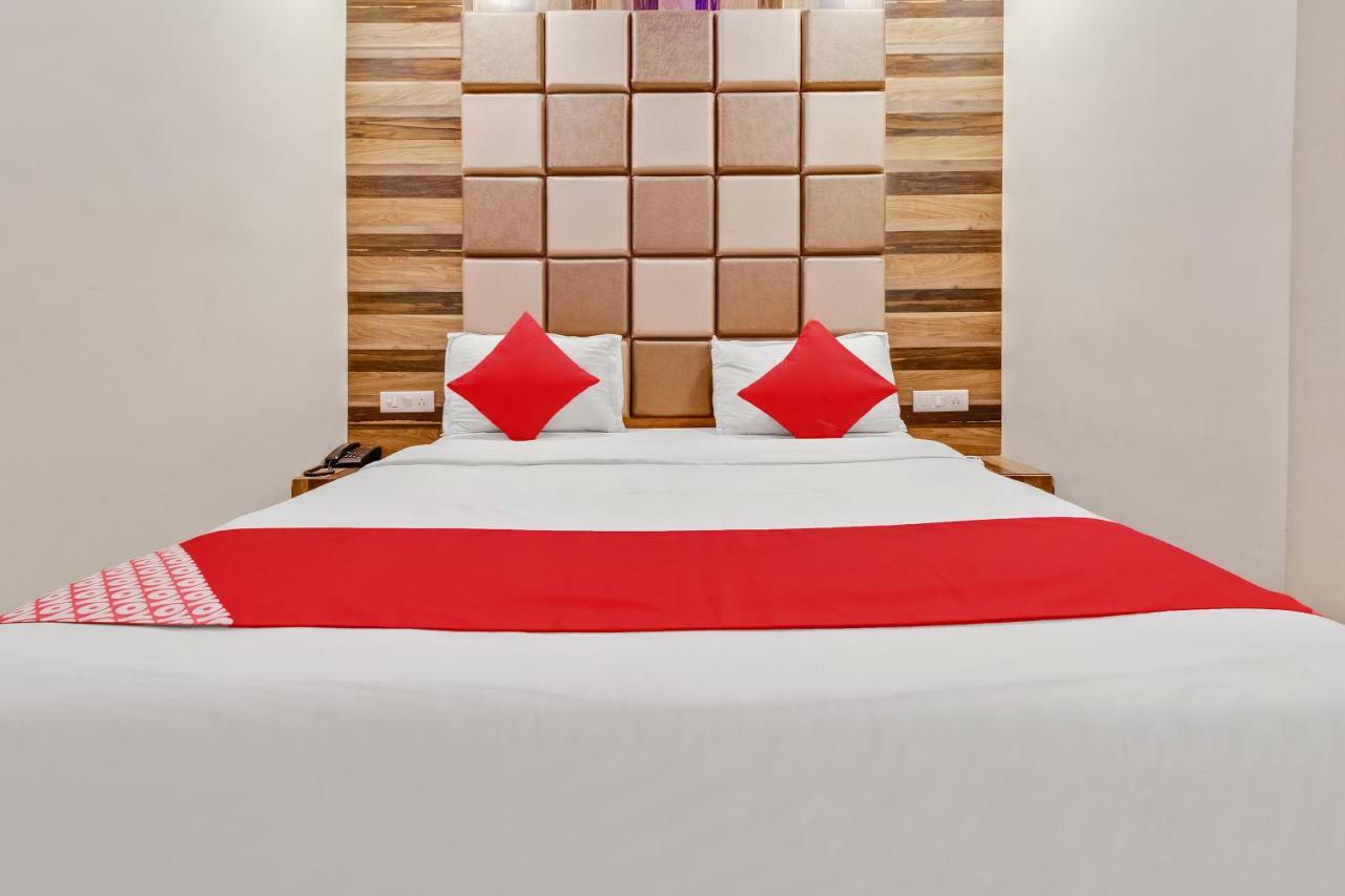Oyo 47777 Hotel Laxminarayan Aurangábád Kültér fotó