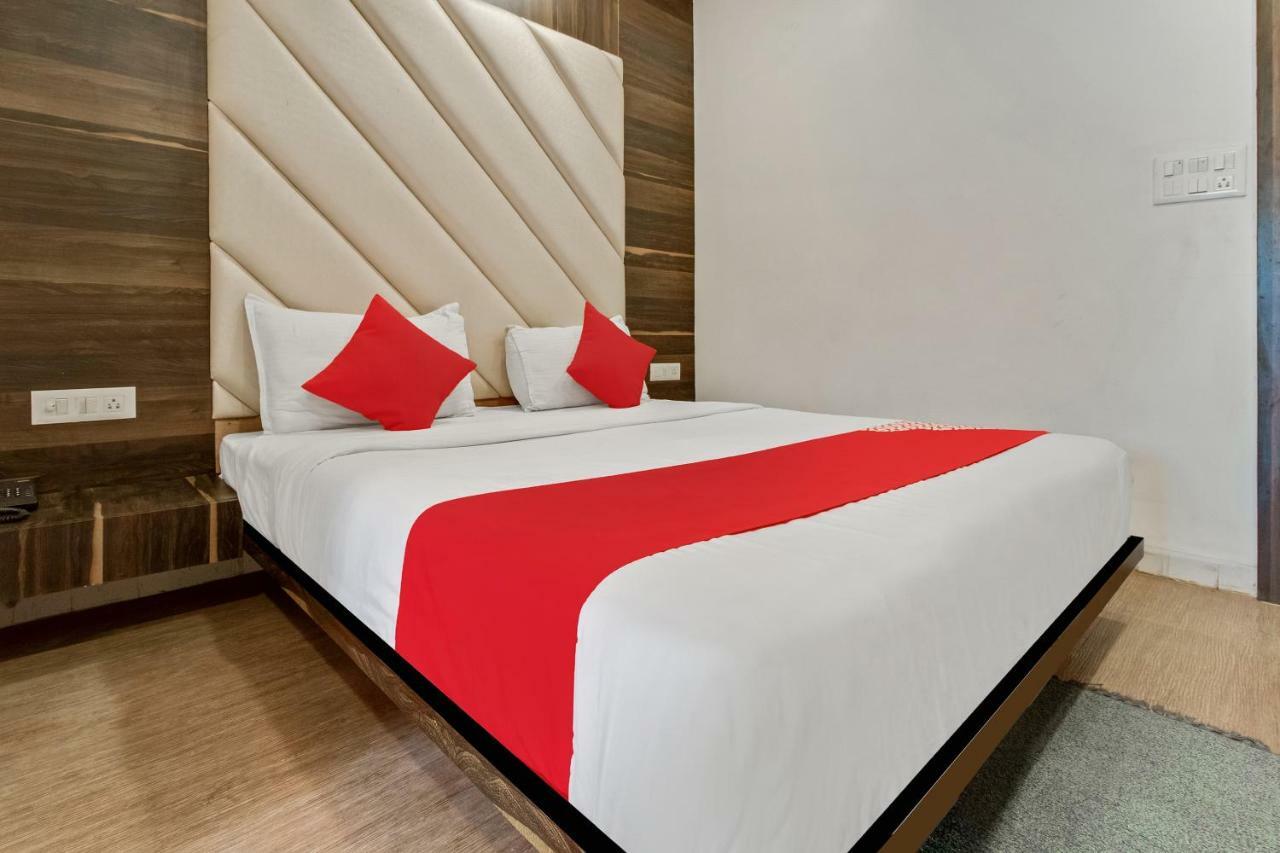 Oyo 47777 Hotel Laxminarayan Aurangábád Kültér fotó