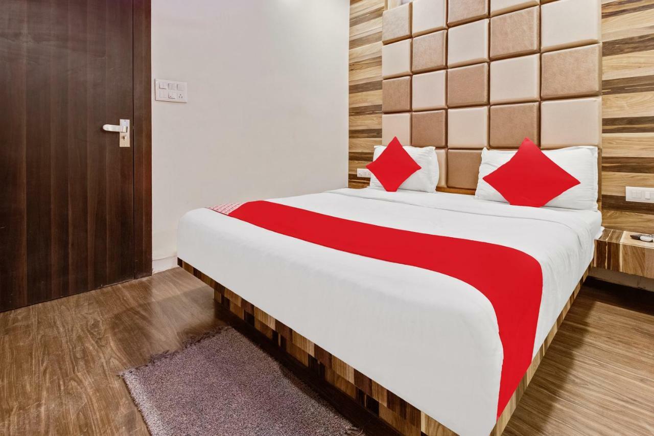Oyo 47777 Hotel Laxminarayan Aurangábád Kültér fotó